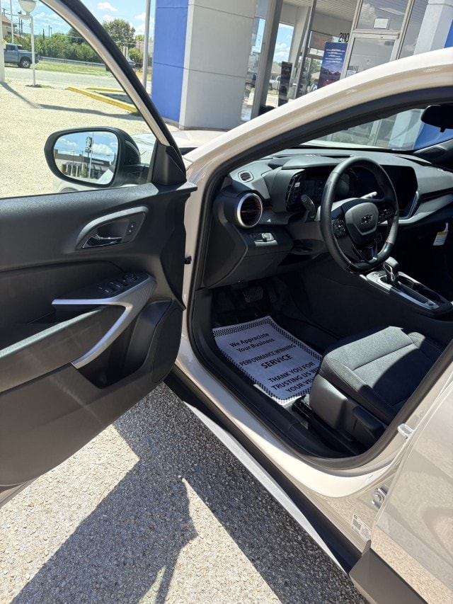2026 Chevrolet Trax RS - Photo 5