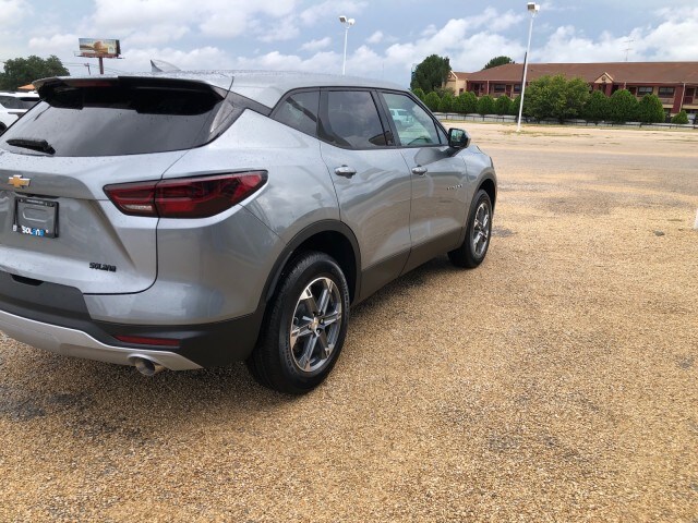2025 Chevrolet Blazer 2LT - Photo 5