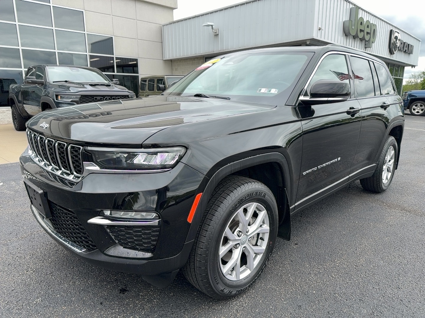 2022 Jeep Grand Cherokee Limited - 3