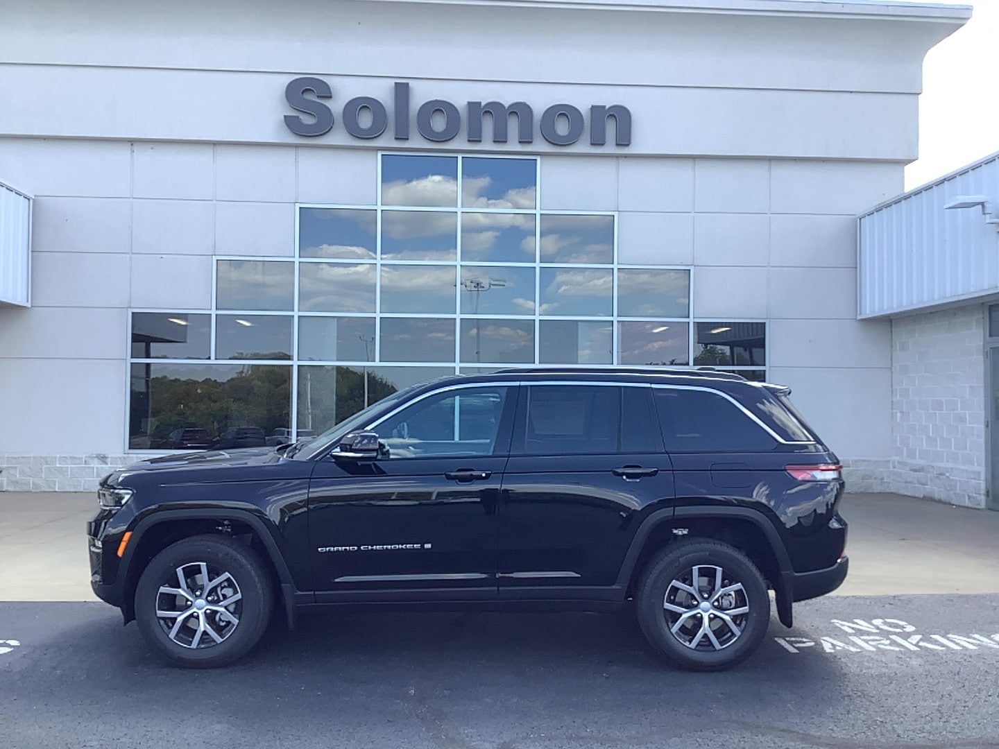 2025 Jeep Grand Cherokee Limited's photo