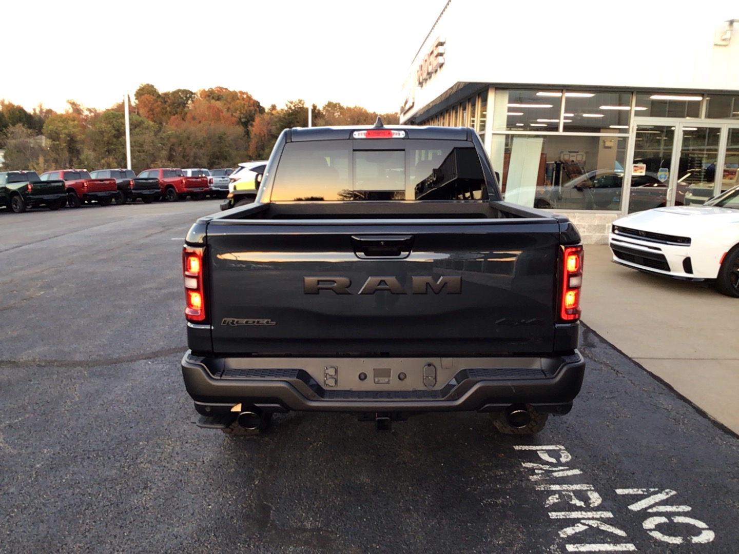 2027 Ram 1500 photo 4 of 13