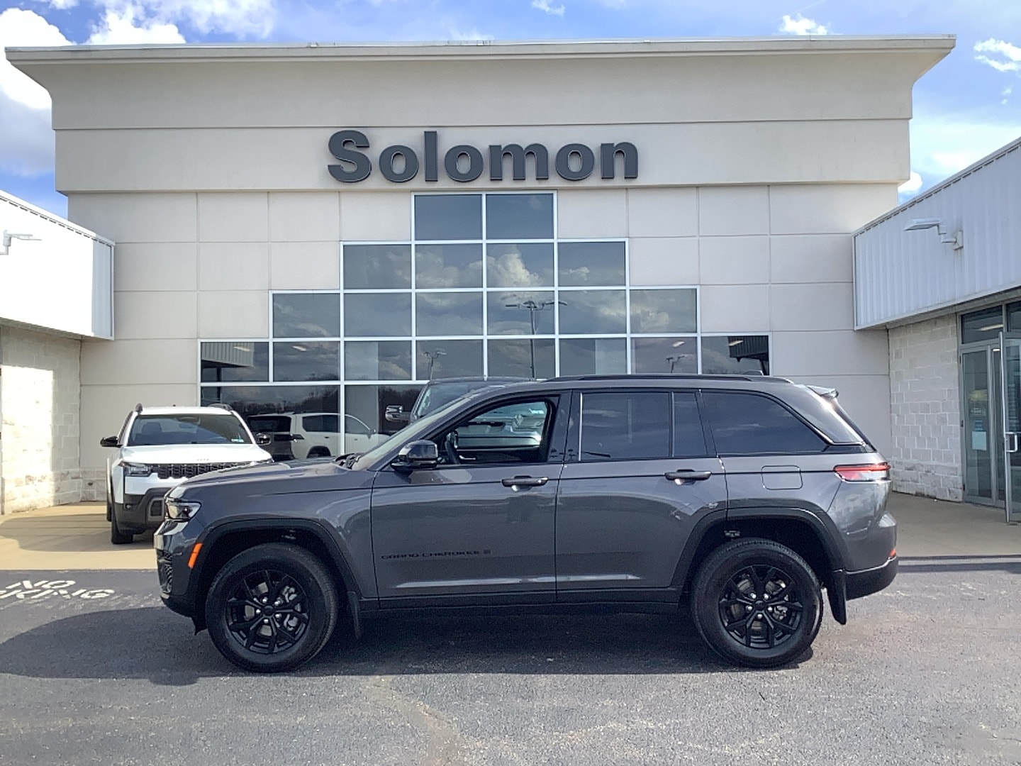 2024 Jeep Grand Cherokee Altitude - 0