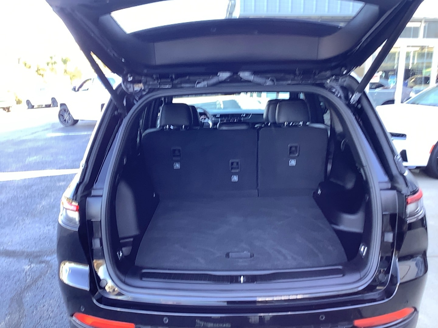 2025 Jeep Grand Cherokee photo 5 of 12