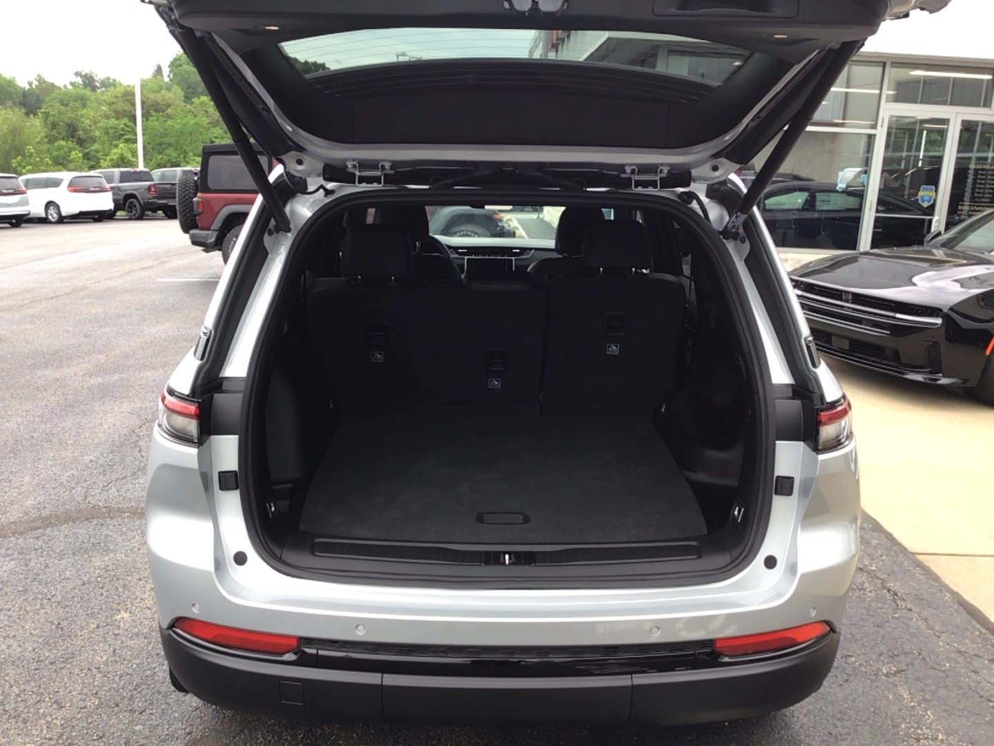 2025 Jeep Grand Cherokee ALTITUDE X 4X4 - 4