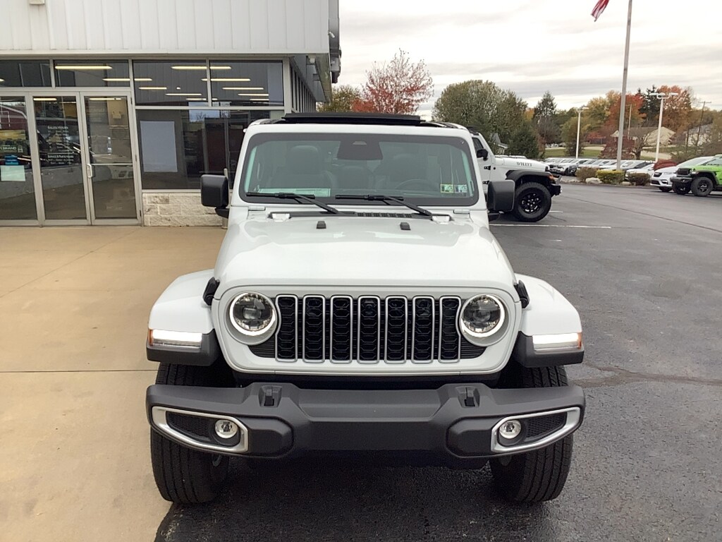 New 2026 Jeep Wrangler 4-DOOR SAHARA Sport Utility
