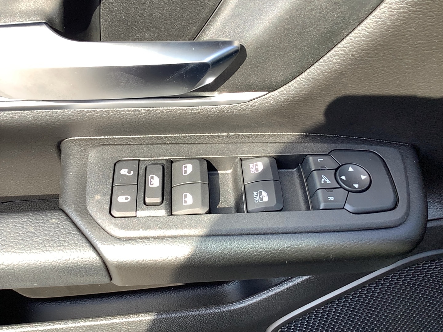 2027 Ram 1500 photo 10 of 13