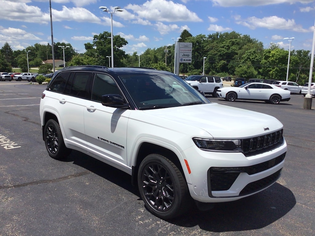 New 2026 Jeep Grand Cherokee SUMMIT 4X4 Sport Utility