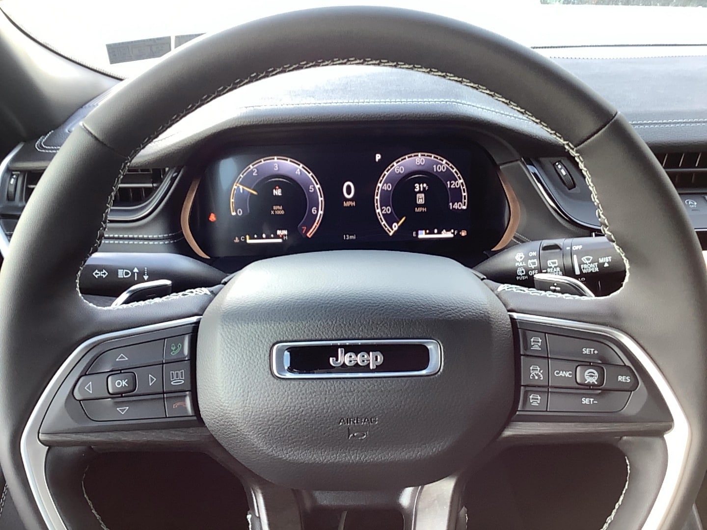 2026 Jeep Grand Cherokee LAREDO ALTITUDE 4X4 - 10