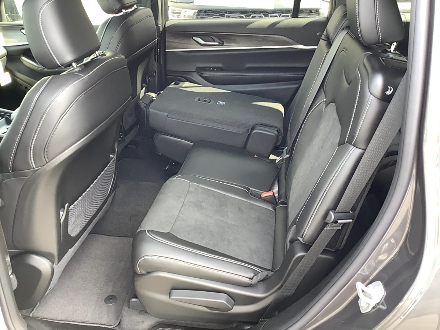 2026 Jeep Grand Cherokee L LAREDO ALTITUDE 4X4 - 8