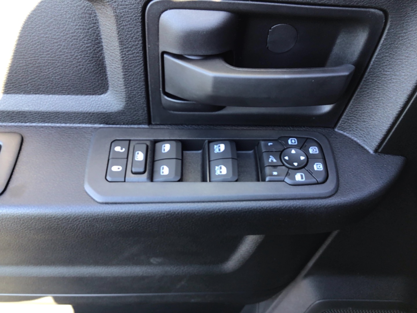 2027 Ram 2500 photo 10 of 13