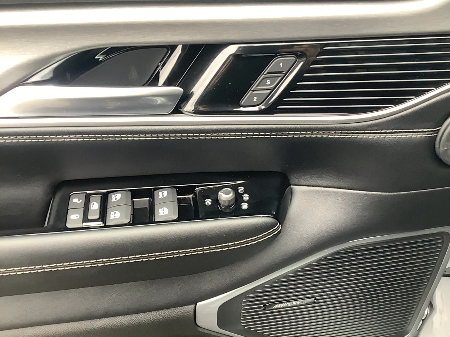2026 Jeep Grand Wagoneer LIMITED ALTITUDE 4X4 - 11