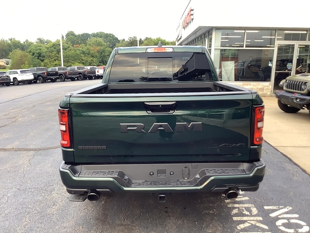 New 2026 Ram 1500 BIG HORN CREW CAB 4X4 5'7 BOX Pickup