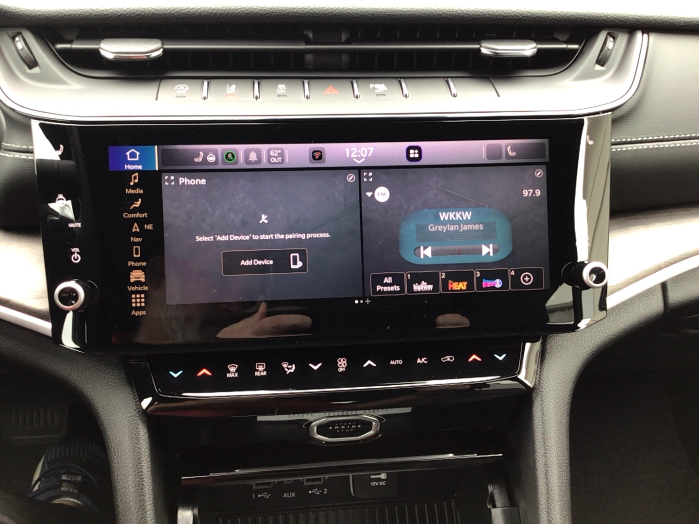 2027 Jeep Grand Cherokee photo 13 of 14