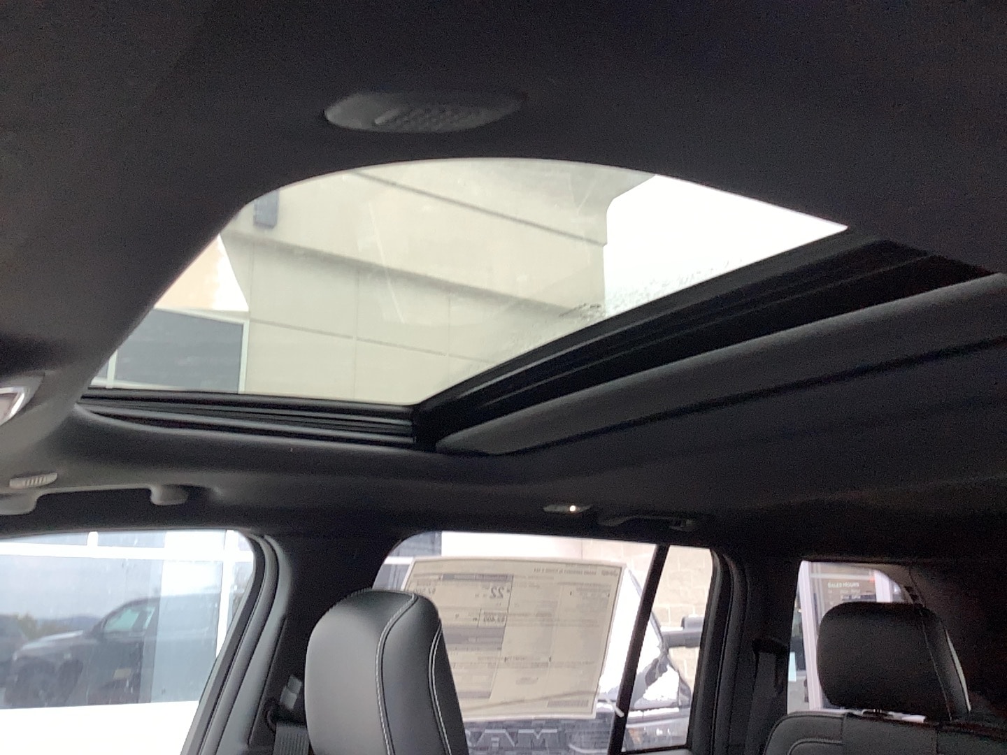 2025 Jeep Grand Cherokee ALTITUDE X 4X4 - 11