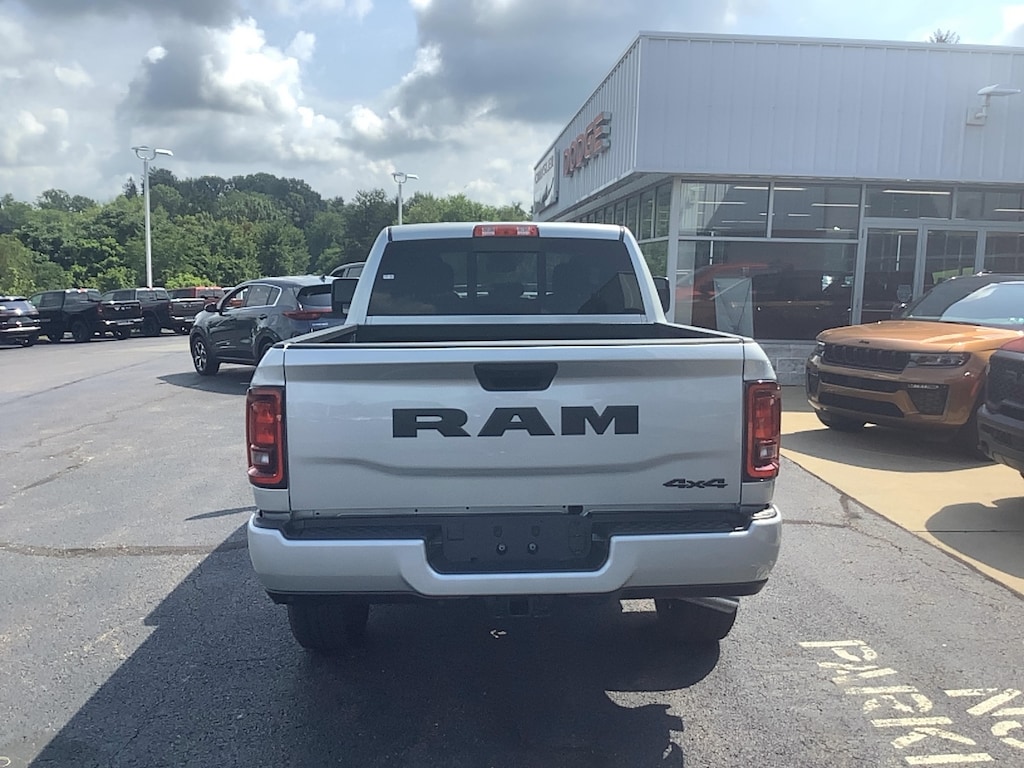 New 2026 Ram 2500 BLACK EXPRESS CREW CAB 4X4 6'4 BOX Pickup