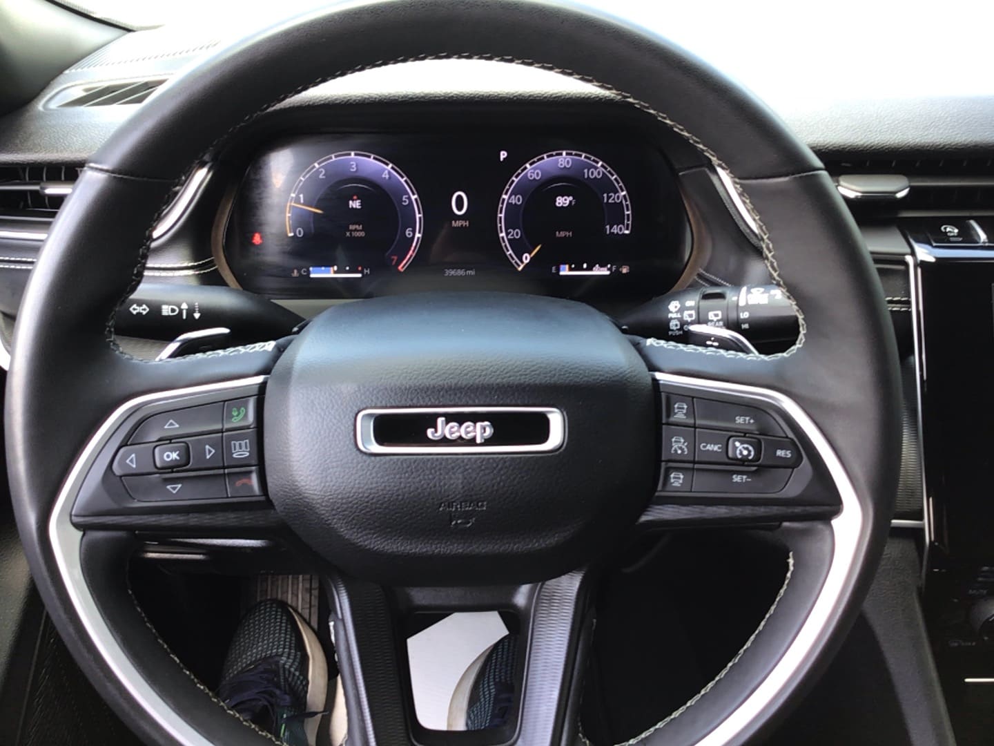2024 Jeep Grand Cherokee Altitude X Bright White Clearcoat at Solomon CJD Carmichaels