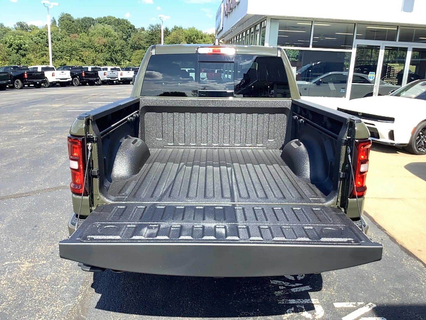 2027 Ram 1500 photo 5 of 13