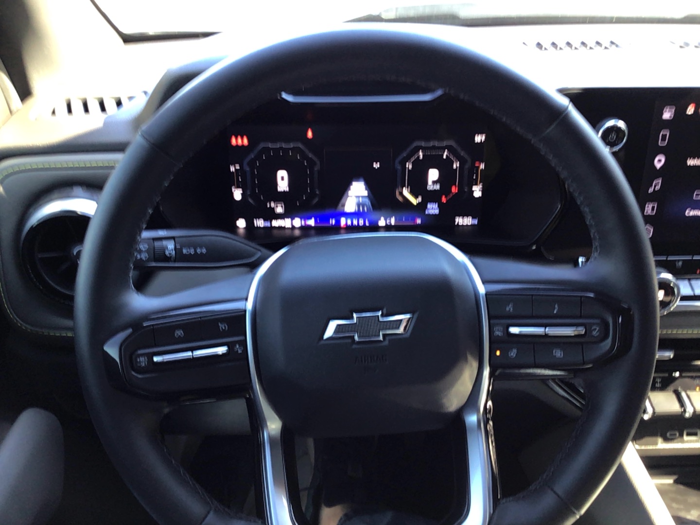 2026 Chevrolet Colorado photo 11 of 13