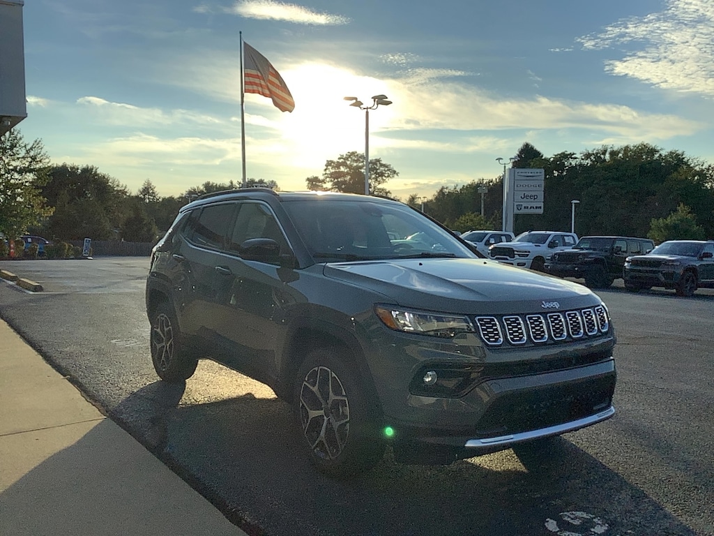 New 2026 Jeep Compass LIMITED 4X4 Sport Utility