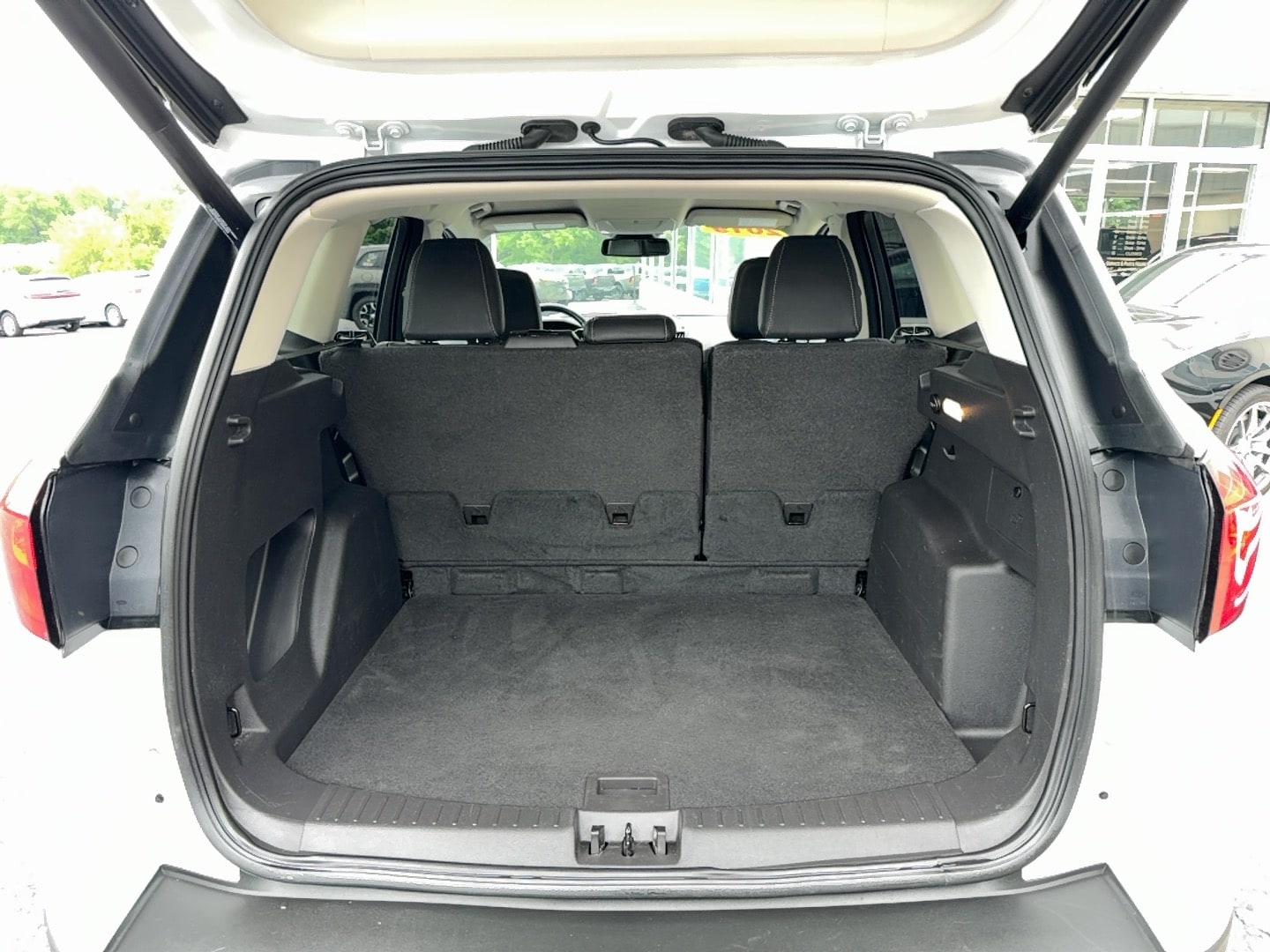 2019 Ford Escape SEL - 8