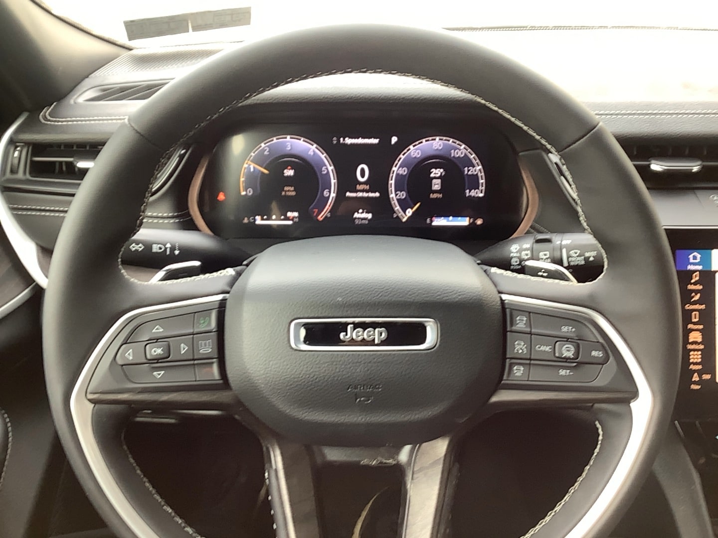2026 Jeep Grand Cherokee LAREDO ALTITUDE 4X4 - 9