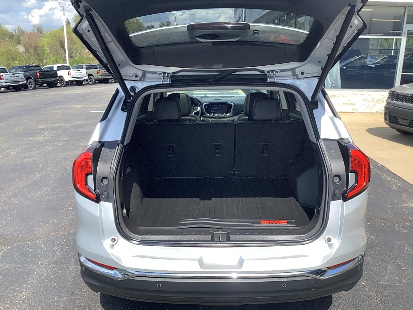 2022 GMC Terrain SLT - 4