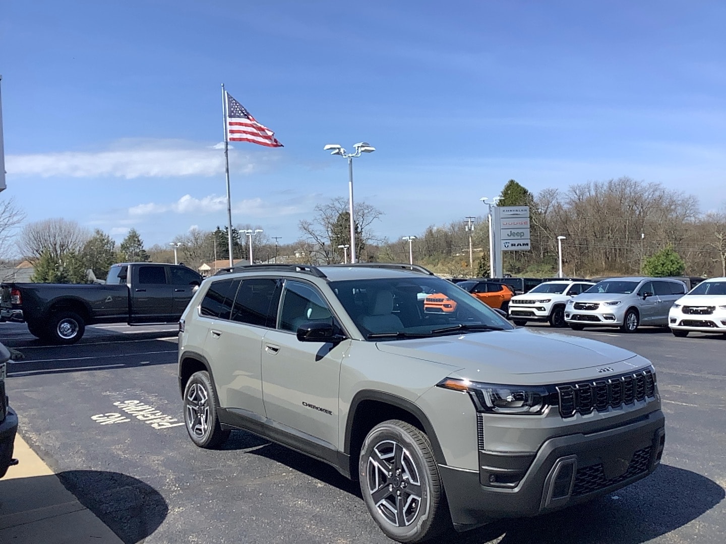 2026 Jeep Cherokee LAREDO 4X4 Sting-Gray at Humes CDJR
