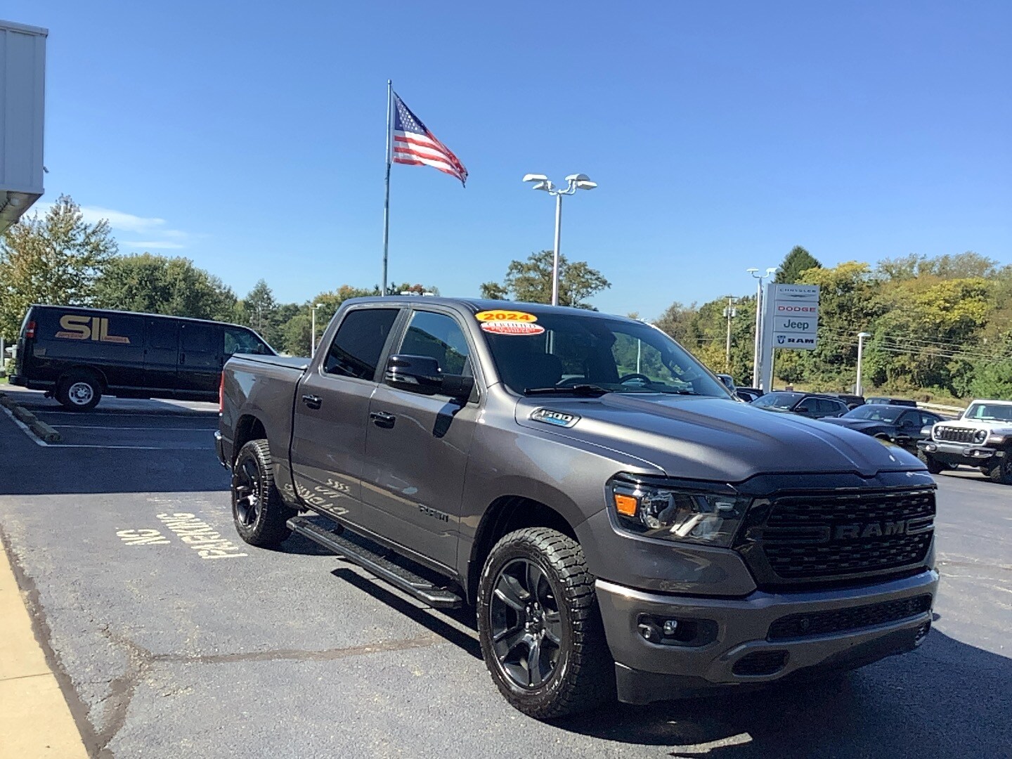 2024 Ram 1500 photo 3 of 13
