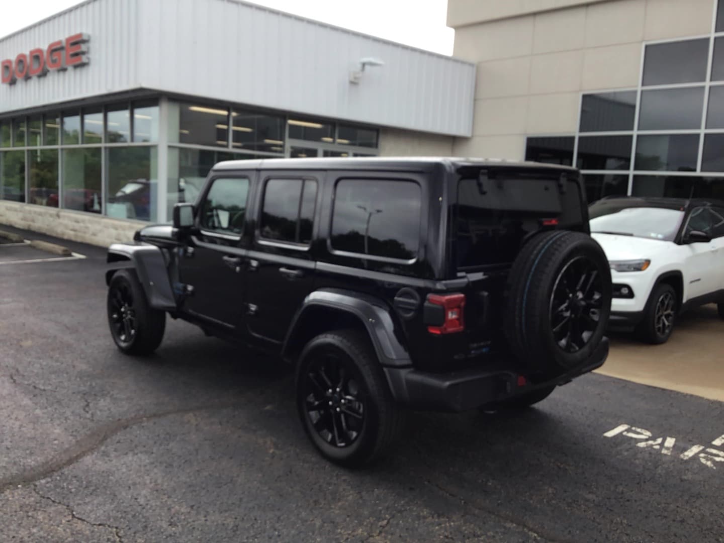 2025 Jeep Wrangler 4xe Sahara - 6