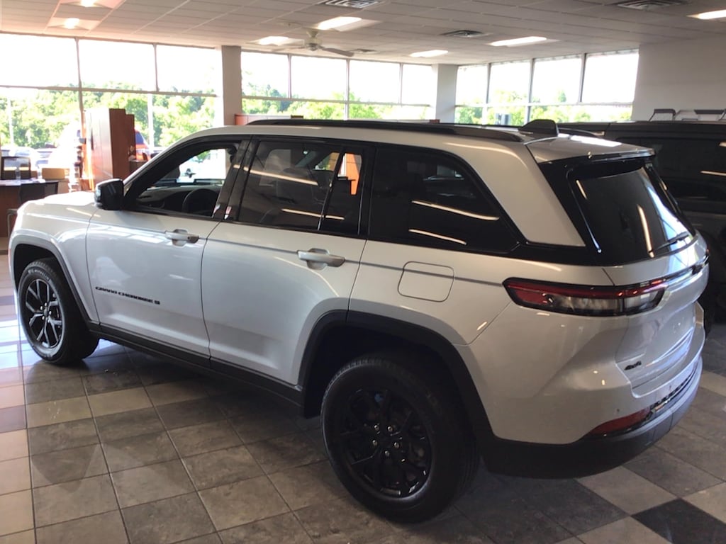 New 2025 Jeep Grand Cherokee ALTITUDE X 4X4 Sport Utility