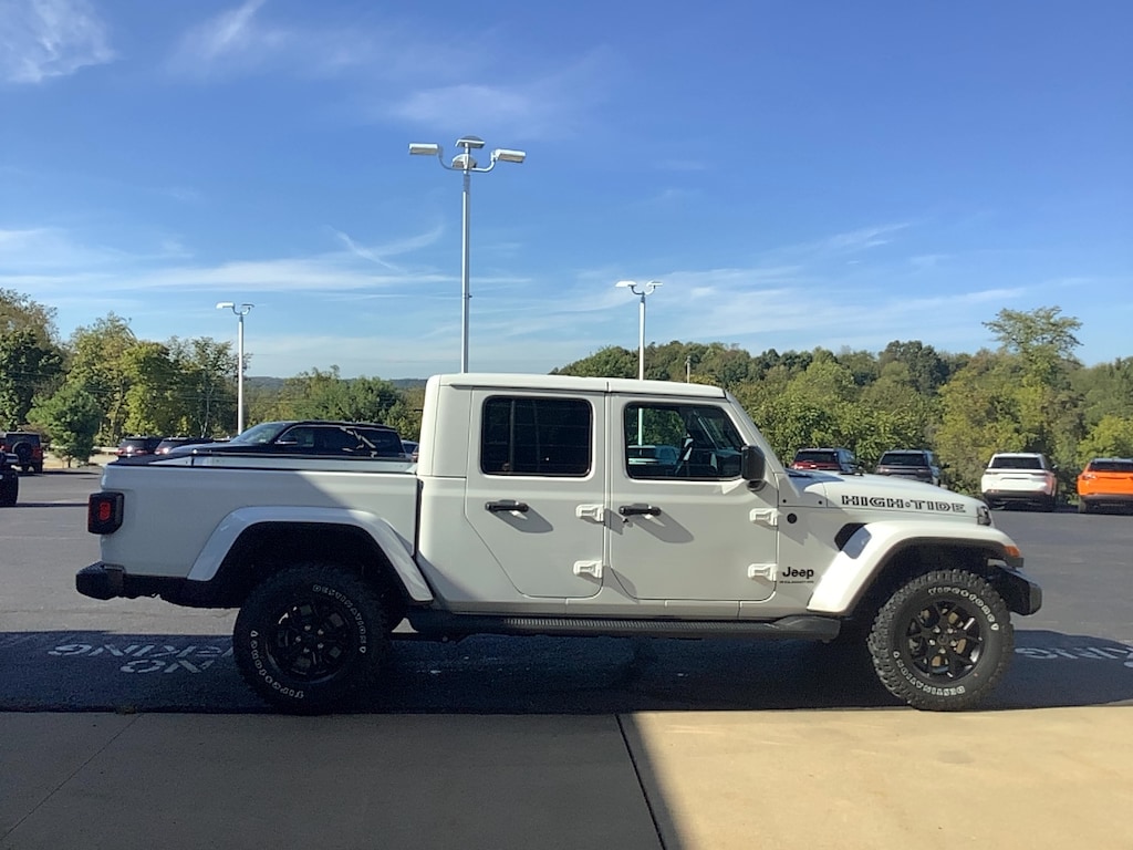 New 2025 Jeep Gladiator HIGH TIDE 4X4 Pickup