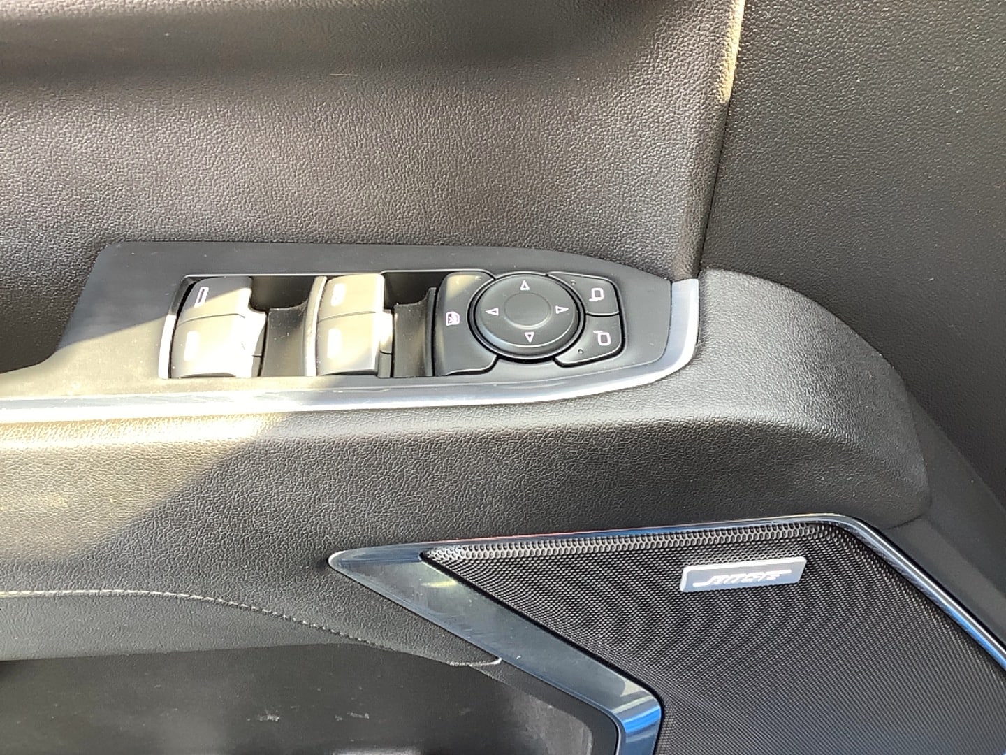 2023 Chevrolet Silverado 1500 RST - 9