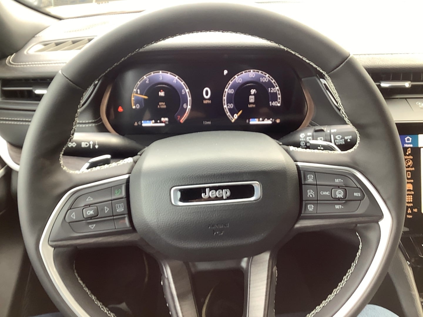 2026 Jeep Grand Cherokee LAREDO ALTITUDE 4X4 - 11