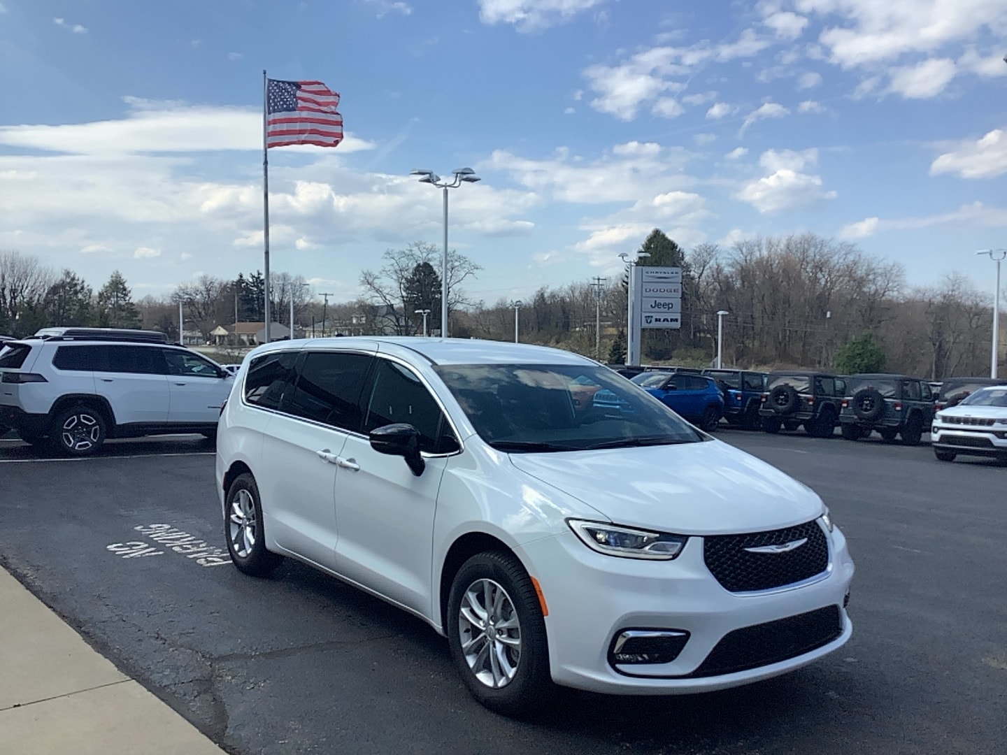 2026 Chrysler Pacifica SELECT AWD Bright White at Three Rivers CJD