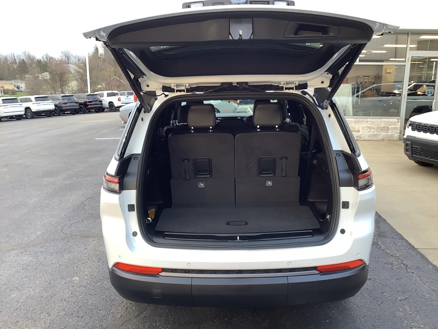 2026 Jeep Grand Cherokee L LAREDO ALTITUDE 4X4 - 4