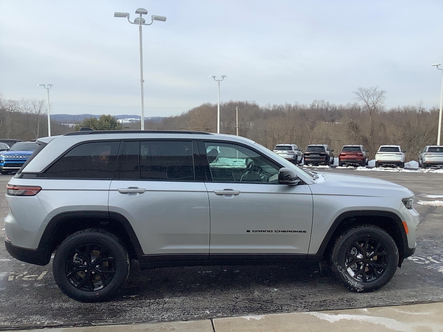 2025 Jeep Grand Cherokee ALTITUDE X 4X4 - 3