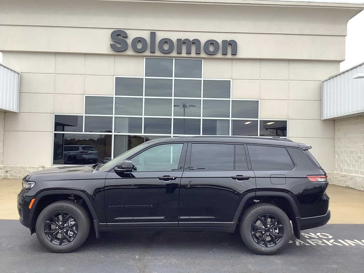 2025 Jeep Grand Cherokee L Altitude's photo