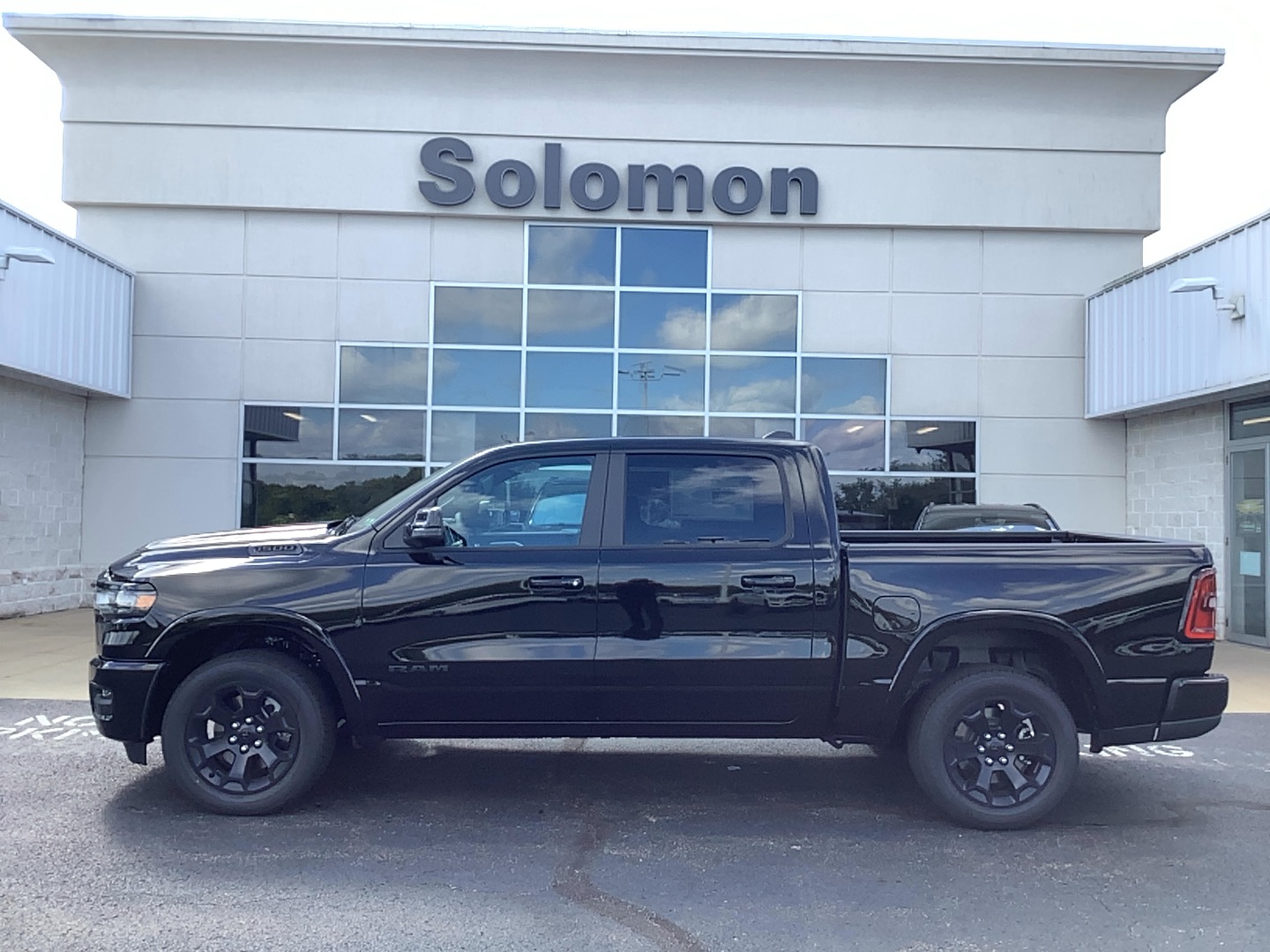 2027 Ram 1500 BIG HORN CREW CAB 4X4 5'7 BOX Pickup