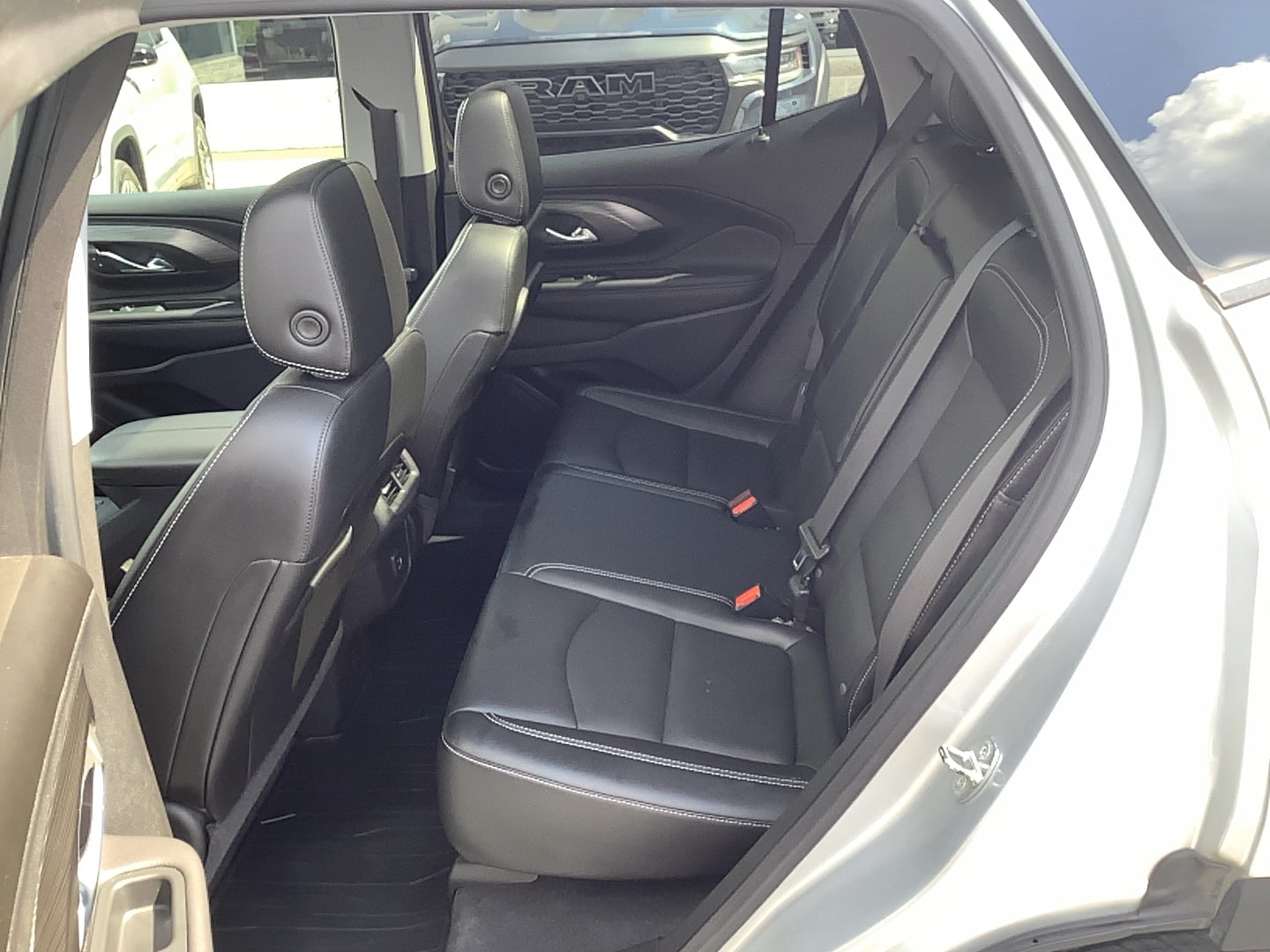 2022 GMC Terrain SLT - 7