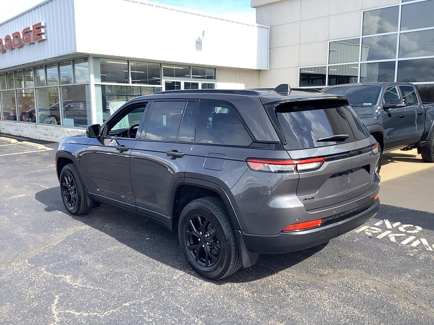 2024 Jeep Grand Cherokee Altitude - 5