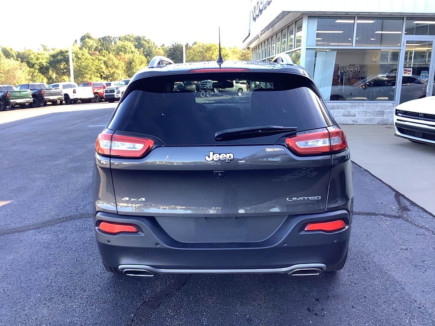 2018 Jeep Cherokee Limited Granite Crystal Metallic Clearcoat at Solomon CJD Carmichaels