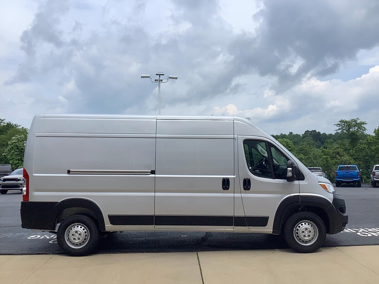 2025 Ram ProMaster 2500 Cargo Van photo 4