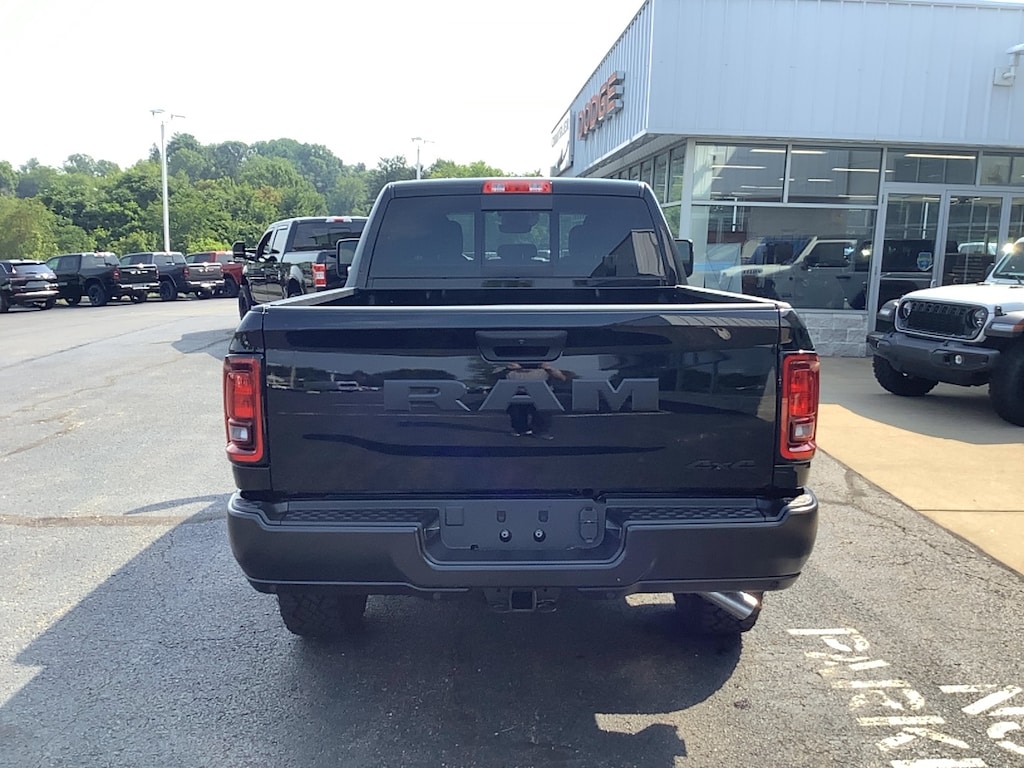 New 2026 Ram 2500 WARLOCK CREW CAB 4X4 6'4 BOX Pickup