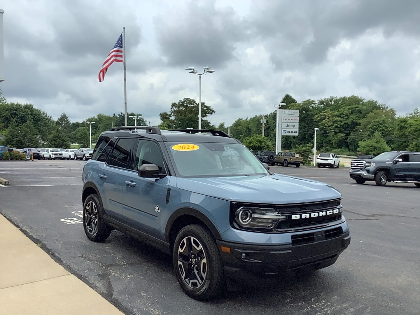 2024 Ford Bronco Sport Outer Banks - 2
