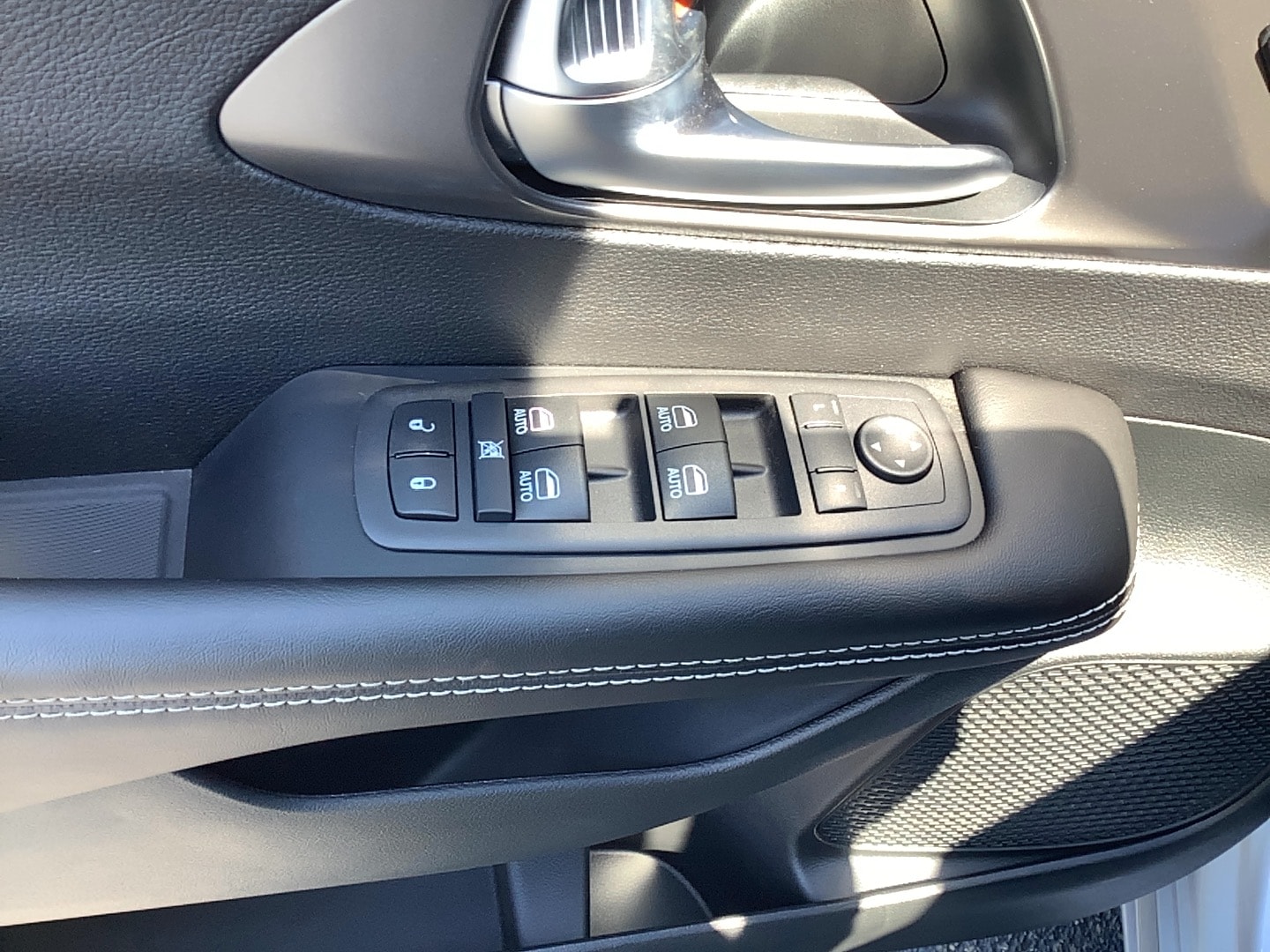2026 Chrysler Pacifica SELECT AWD Silver Mist at Three Rivers CJD