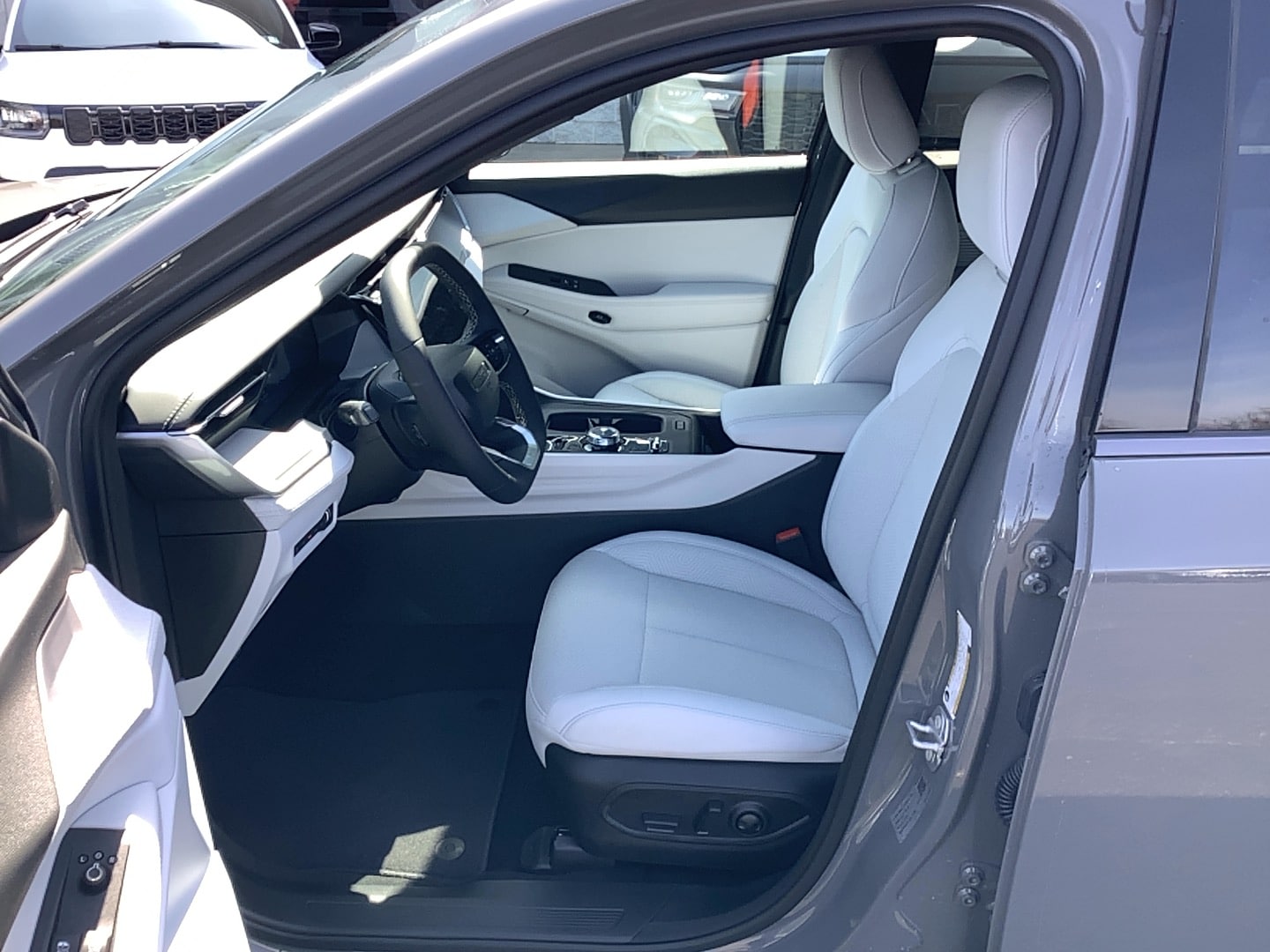 2026 Jeep Cherokee LAREDO 4X4 Sting-Gray at Humes CDJR