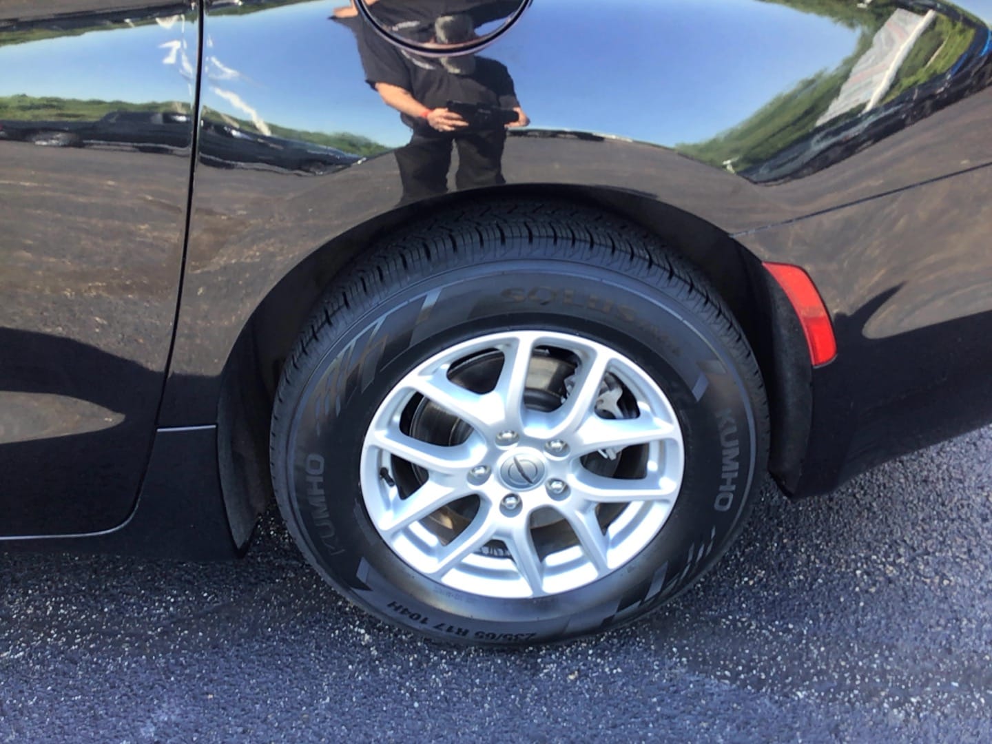 2023 Chrysler Pacifica Touring L Brilliant Black Crystal Pearlcoat at Solomon CJD Carmichaels