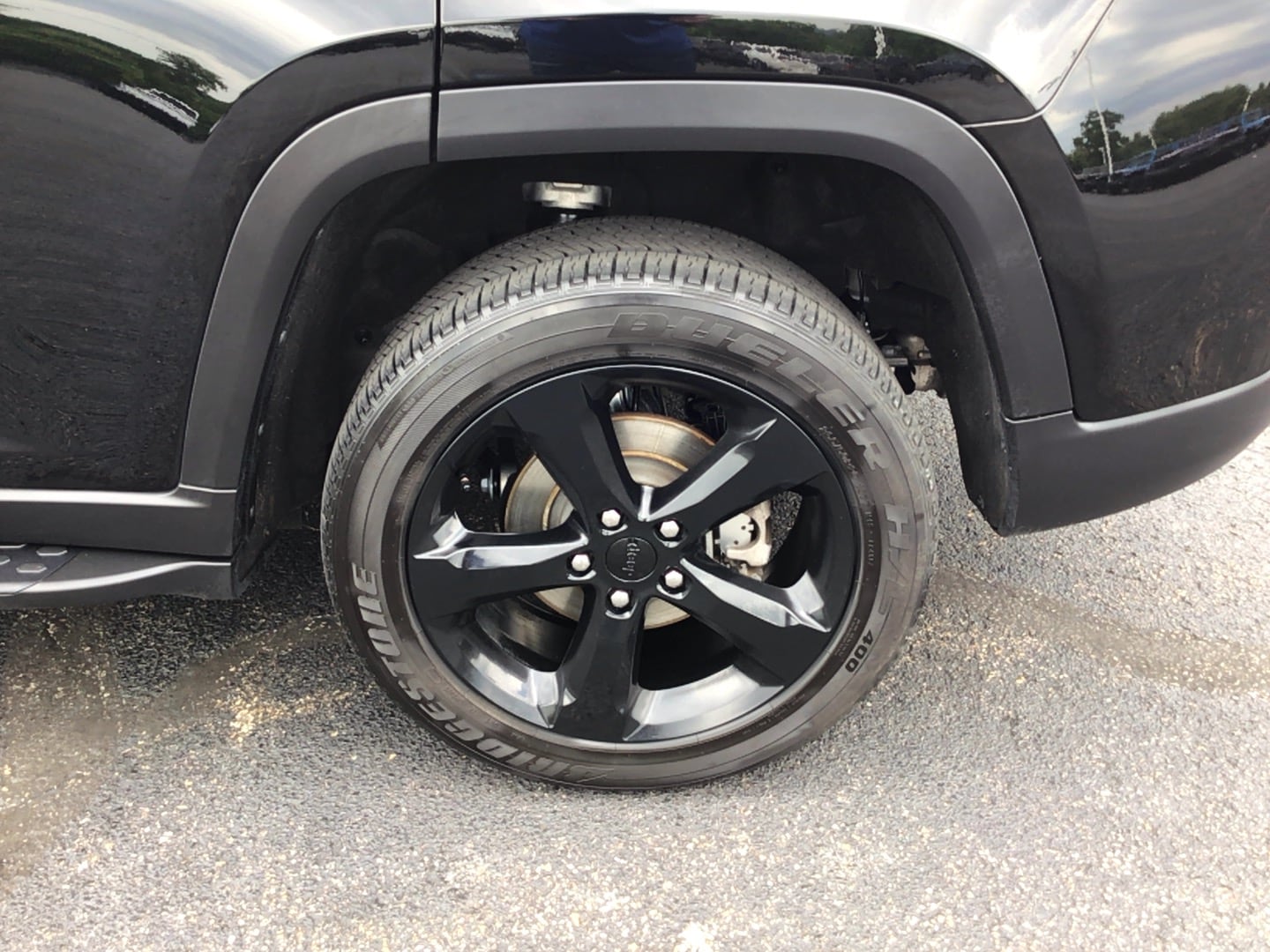 2025 Jeep Grand Cherokee Altitude X Diamond Black Crystal Pearlcoat at Solomon CJD Carmichaels