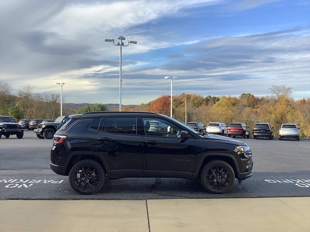 New 2026 Jeep Compass LATITUDE ALTITUDE 4X4 Sport Utility