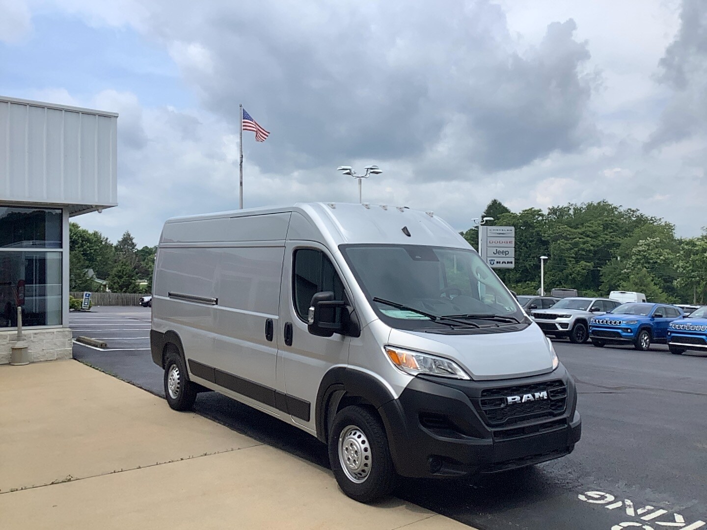 2025 Ram ProMaster 2500 Cargo Van photo 3